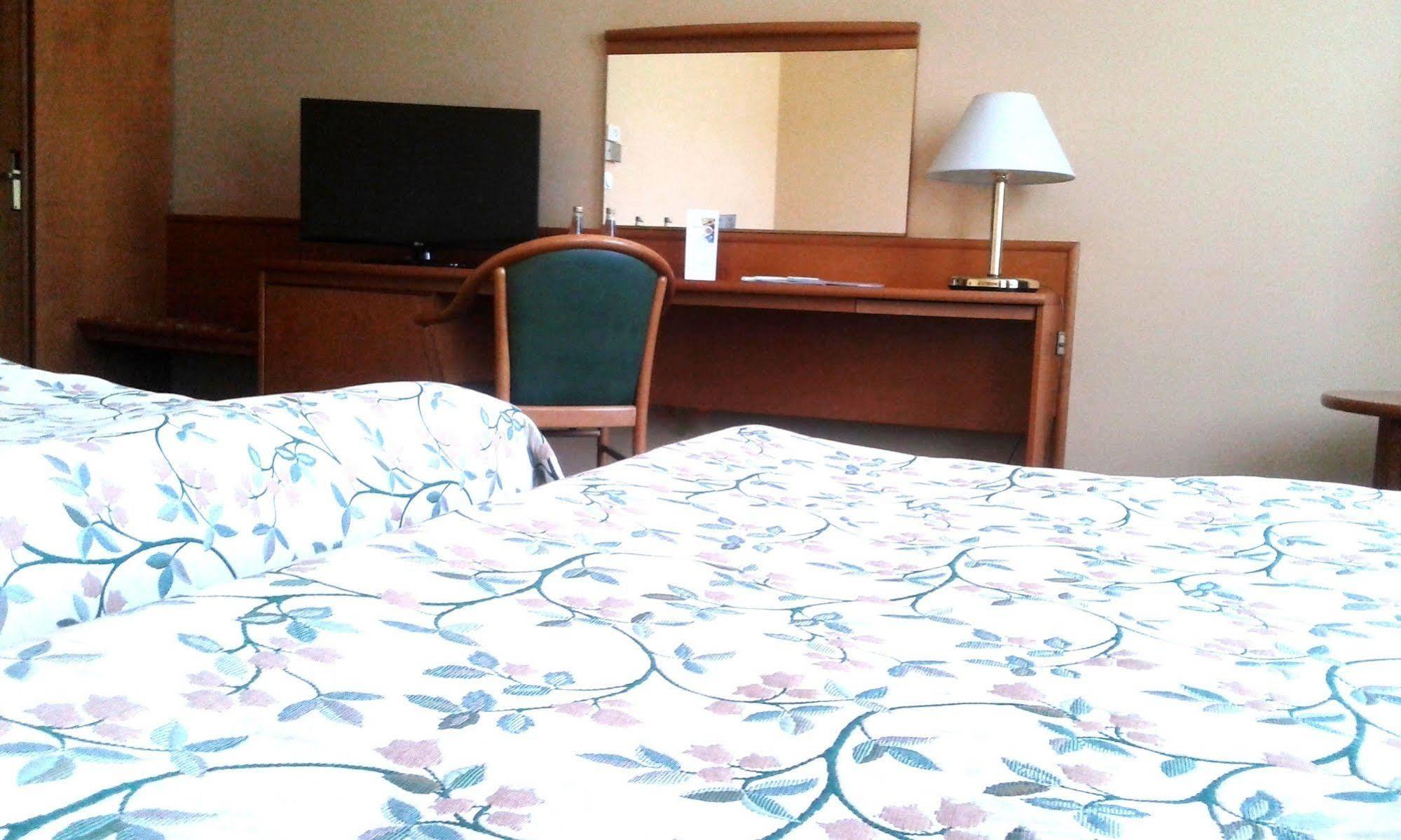 Green Hotel Komorniki  Luaran gambar