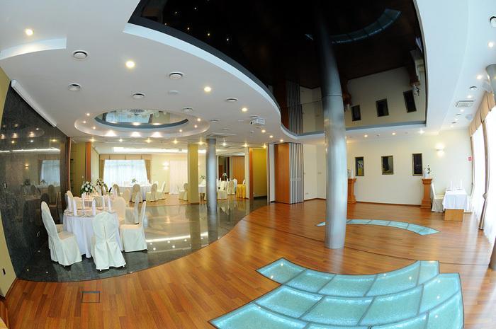 Green Hotel Komorniki  Luaran gambar